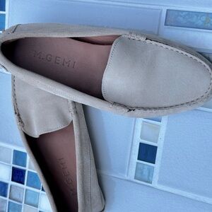 Never worn suede M.Gemi driving loafers
